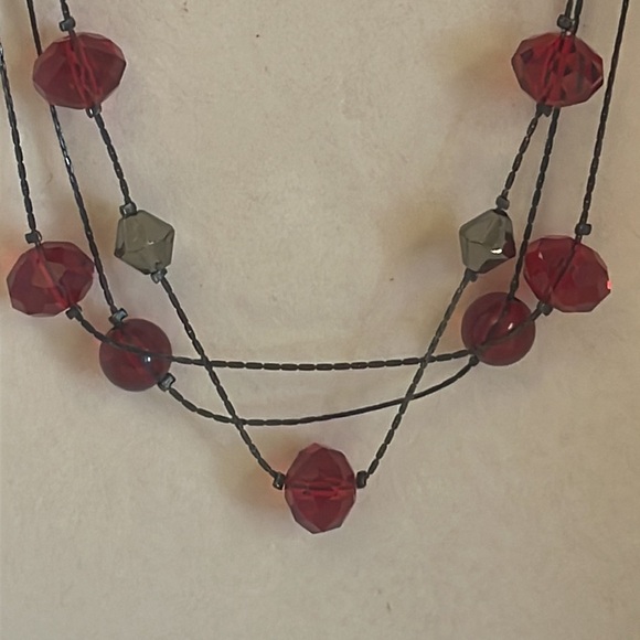 17” triple strand Boston link chain necklace with 17 red/orange & silver beads - Picture 5 of 10